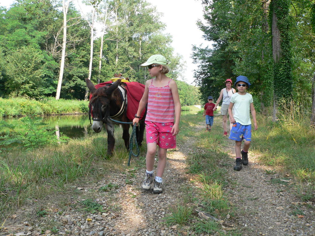 Iguerande Fenetre Sur Loire B&B 외부 사진